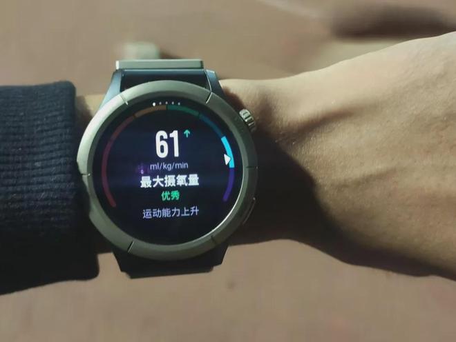 华米Cheetah Pro会是你下个赛场好队友吗？MG电子试玩1500元跑表首选？Amazfit(图18)